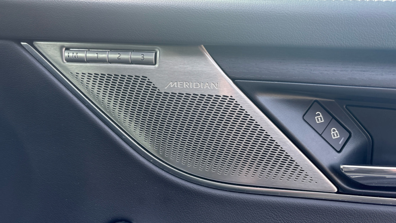 Jaguar F-Pace 2.0 D200 R-Dynamic HSE Black 5dr Auto AWD Diesel Estate